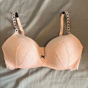 Victoria's Secret Blush Lace Push-Up Bra with Contrast Straps